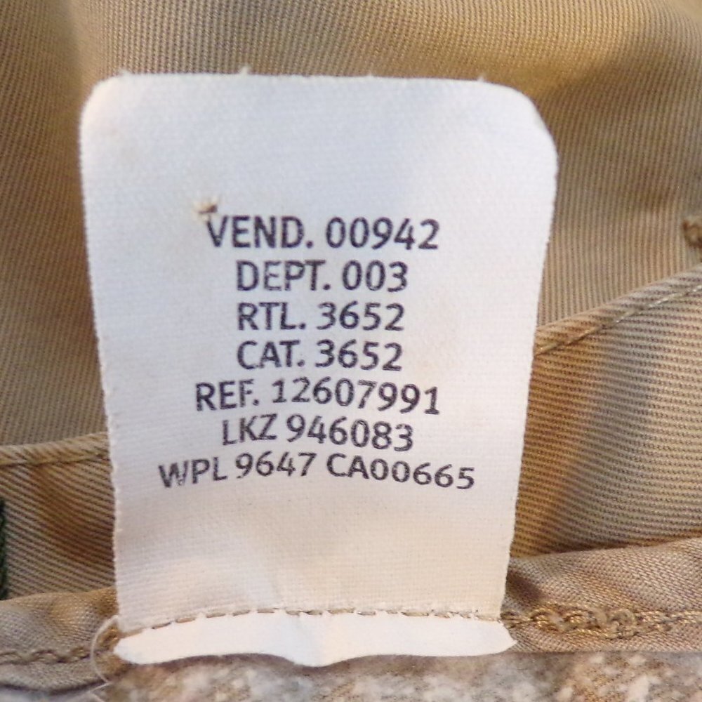 Eddie Bauer Khaki Cotton Size 40 Shorts. - Picture 8 of 9